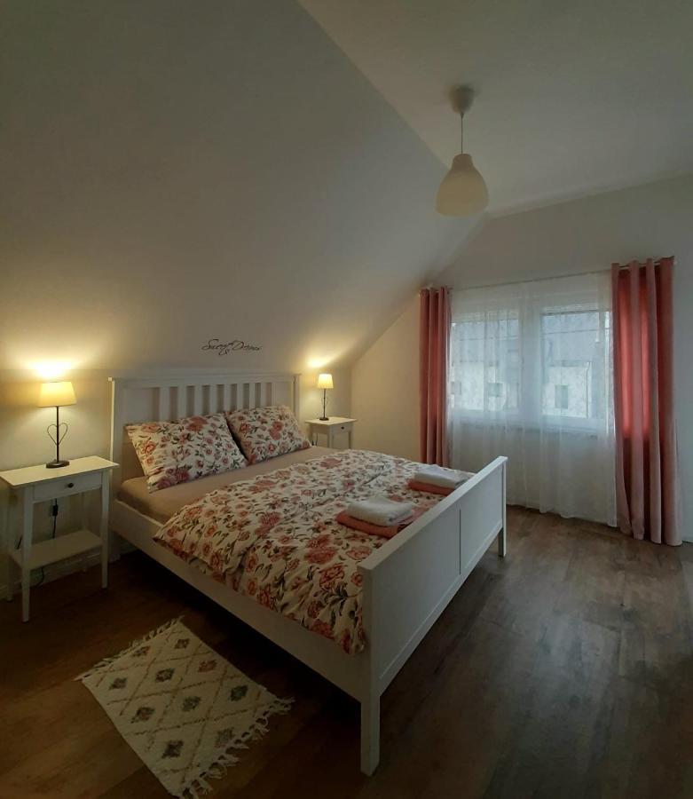 Elegant Inn Gospić Екстериор снимка